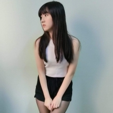 不抽煙 小只馬妹 小伊 19歲